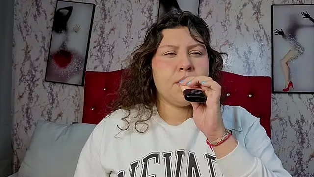 Larissa Antonella online show from February 13, 2026, 3:46 am