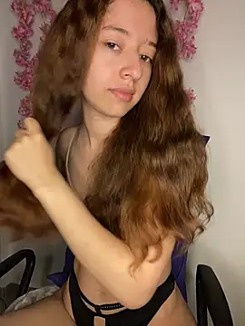 -rosi online show from June 4, 2026, 1:33 am