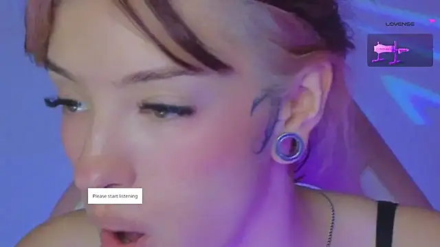 Snapshot of Moonlightt_21 chatting on May 29, 2026, 10:19 pm Moonlightt 21 online show from May 29, 2026, 10:19 pm