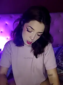 Snapshot of summi10 chatting on November 12, 2025, 10:52 pm summi10 online show from November 12, 2025, 10:52 pm