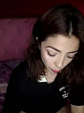 Snapshot of summi10 chatting on December 2, 2025, 11:00 pm summi10 online show from December 2, 2025, 11:00 pm