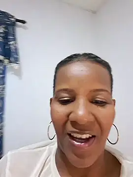 Snapshot of VikysDavis chatting on September 28, 2025, 10:26 pm VikysDavis online show from September 28, 2025, 10:26 pm