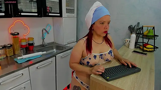 Snapshot of VeronicaBlake chatting on March 14, 2026, 1:05 pm VeronicaBlake online show from March 14, 2026, 1:05 pm