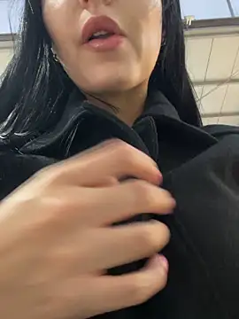 oh nina online show from November 7, 2025, 10:43 pm