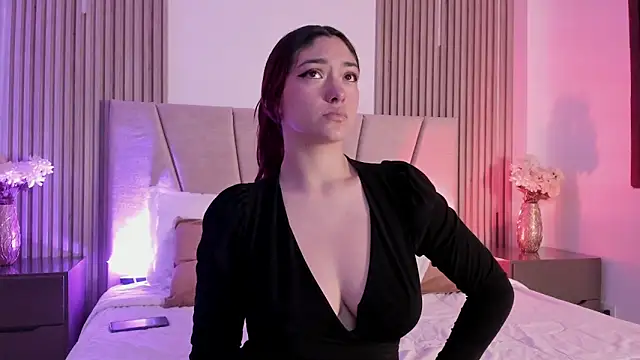 Victoria Beaumont online show from January 15, 2026, 11:48 am