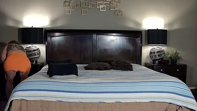 Hornylouisewil online show from April 10, 2026, 10:36 pm