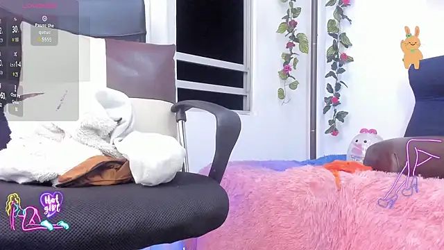 miaroberts69 online show from April 12, 2026, 1:10 am