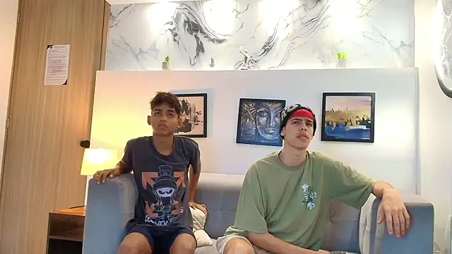 Snapshot of TWINKS_FRIENDS chatting on May 10, 2026, 1:16 pm TWINKS FRIENDS online show from May 10, 2026, 1:16 pm