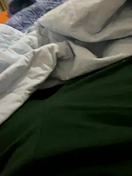 girlslvrs online show from January 16, 2026, 9:52 pm