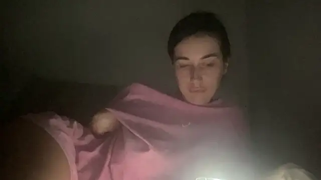 Snapshot of Talyo19 chatting on October 25, 2025, 10:04 pm Talyo19 online show from October 25, 2025, 10:04 pm