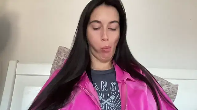 Snapshot of Talyo19 chatting on November 1, 2025, 12:51 pm Talyo19 online show from November 1, 2025, 12:51 pm