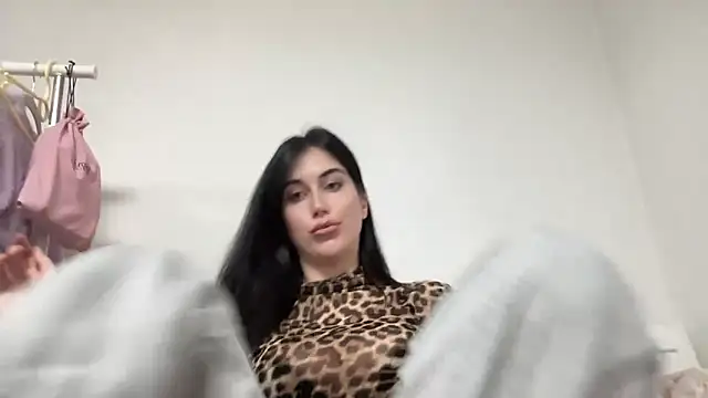 Snapshot of Talyo19 chatting on December 4, 2025, 5:10 pm Talyo19 online show from December 4, 2025, 5:10 pm