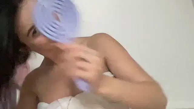 Snapshot of Talyo19 chatting on February 2, 2026, 2:27 pm Talyo19 online show from February 2, 2026, 2:27 pm