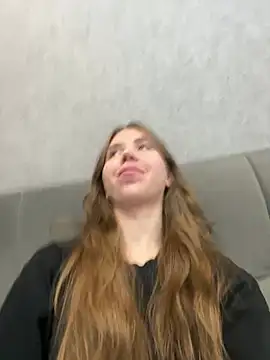 EvaAkins online show from March 20, 2026, 3:06 pm