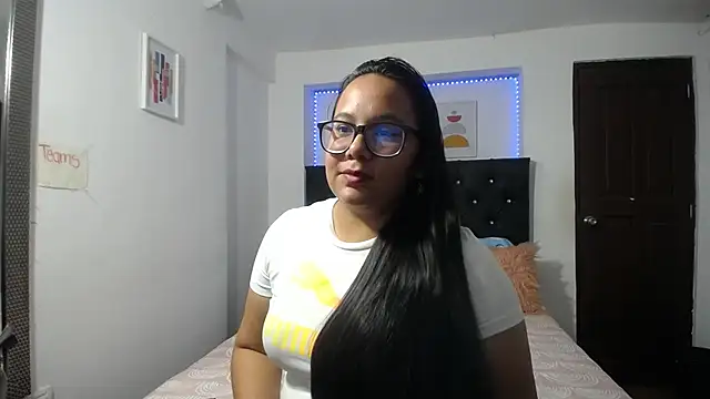 maria sexx96 online show from November 11, 2025, 3:12 pm