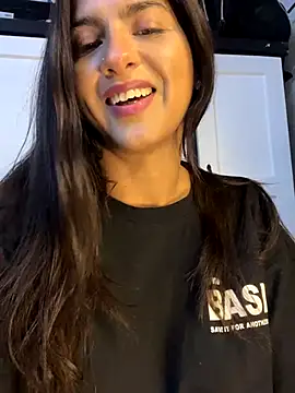 Snapshot of chicachocolate01 chatting on October 24, 2025, 3:25 am chicachocolate01 online show from October 24, 2025, 3:25 am