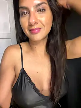 Snapshot of chicachocolate01 chatting on November 18, 2025, 4:39 am chicachocolate01 online show from November 18, 2025, 4:39 am