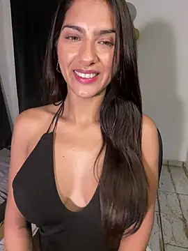 chicachocolate01 online show from April 7, 2026, 3:18 am