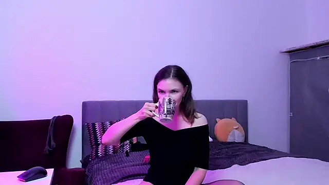 Katherine Twilight online show from November 13, 2025, 3:55 pm