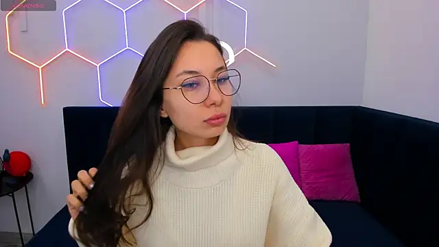 Kat  cat online show from April 14, 2026, 1:33 am