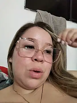 Snapshot of katherinn_gomezz chatting on May 14, 2026, 1:23 am katherinn gomezz online show from May 14, 2026, 1:23 am