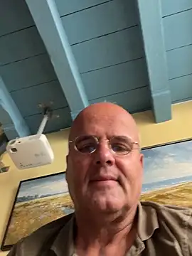 Snapshot of Renebisex chatting on September 25, 2025, 10:19 am Renebisex online show from September 25, 2025, 10:19 am