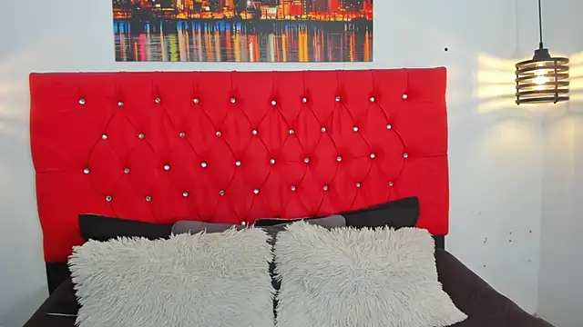 carolinacrus01 online show from February 21, 2026, 7:15 pm