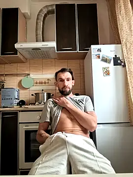 maikll989 online show from April 12, 2026, 12:21 pm