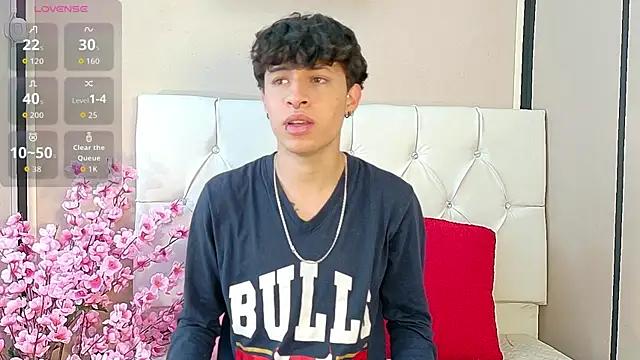 Snapshot of Axel__Evans chatting on October 20, 2025, 12:16 pm Axel Evans online show from October 20, 2025, 12:16 pm