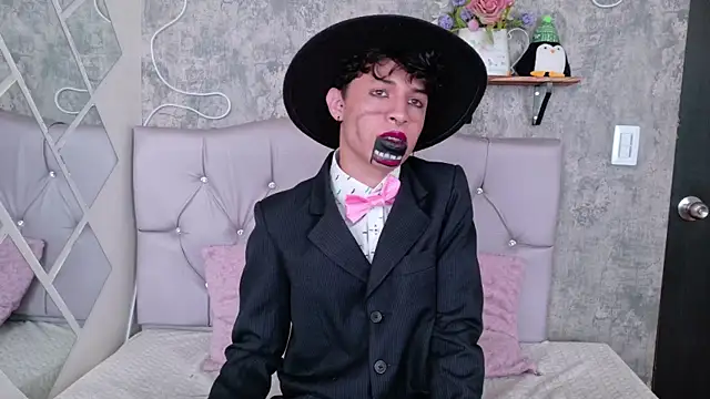 Snapshot of Axel__Evans chatting on October 21, 2025, 1:12 pm Axel Evans online show from October 21, 2025, 1:12 pm