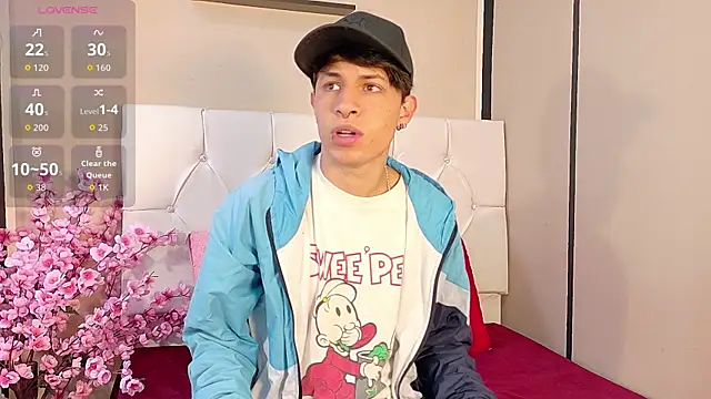 Snapshot of Axel__Evans chatting on October 28, 2025, 12:19 pm Axel Evans online show from October 28, 2025, 12:19 pm