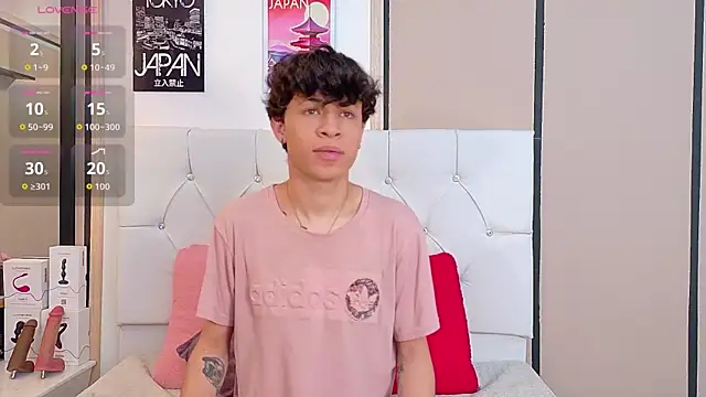 Snapshot of Axel__Evans chatting on November 24, 2025, 12:38 pm Axel Evans online show from November 24, 2025, 12:38 pm