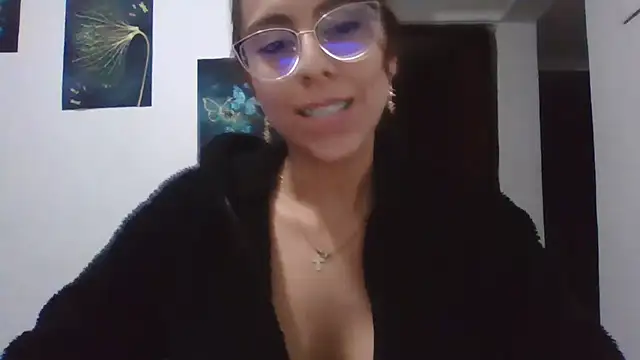 Roselingalvis13 online show from November 22, 2025, 2:54 am