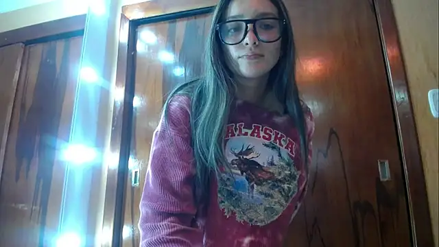Snapshot of miss_lilieth chatting on May 10, 2026, 2:11 pm miss lilieth online show from May 10, 2026, 2:11 pm