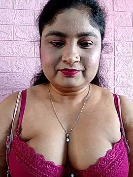 hornyriyanka online show from April 7, 2026, 2:45 am