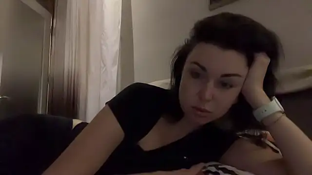 Gilin1 online show from November 13, 2025, 6:51 pm