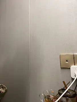 haiyan125216 online show from March 14, 2026, 10:53 am