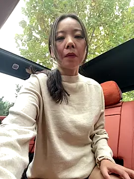 xinmeng-000 online show from October 26, 2025, 2:06 am