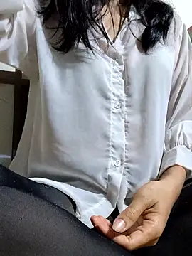 Maria2299 online show from February 15, 2026, 11:45 pm