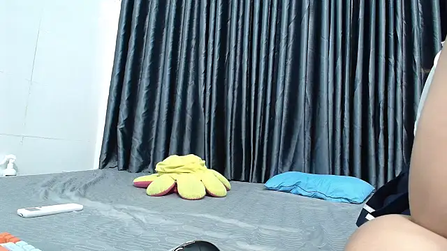 Snapshot of Grass_99 chatting on November 25, 2025, 1:38 am Grass 99 online show from November 25, 2025, 1:38 am