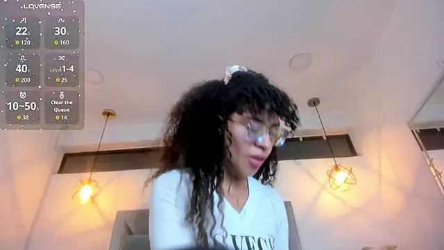 Snapshot of Hanna_Cornee_ chatting on February 11, 2026, 1:27 pm Hanna Cornee online show from February 11, 2026, 1:27 pm