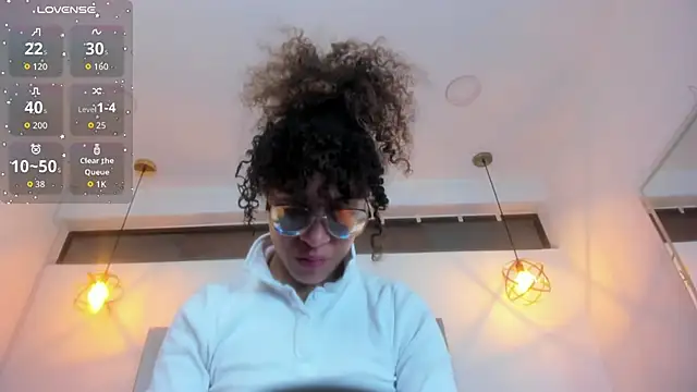 Snapshot of Hanna_Cornee_ chatting on February 15, 2026, 1:31 pm Hanna Cornee online show from February 15, 2026, 1:31 pm