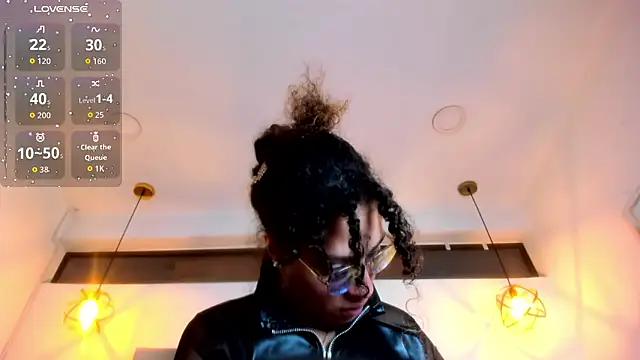 Snapshot of Hanna_Cornee_ chatting on February 23, 2026, 12:24 pm Hanna Cornee online show from February 23, 2026, 12:24 pm