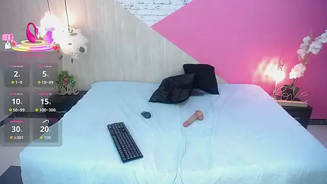 sophia brunette  online show from November 5, 2025, 11:43 am