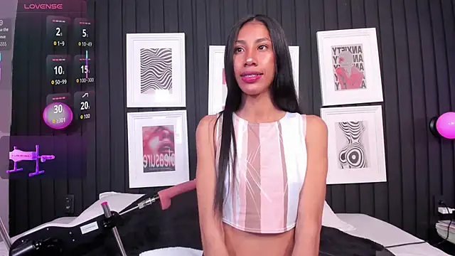 chiara evanns online show from October 7, 2025, 11:18 am