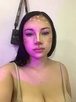 cloe weiss online show from October 27, 2025, 2:10 pm