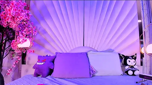 VesperVelvet online show from June 2, 2026, 5:09 am