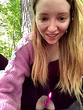 Snapshot of FayeFlame chatting on May 27, 2026, 9:50 am FayeFlame online show from May 27, 2026, 9:50 am