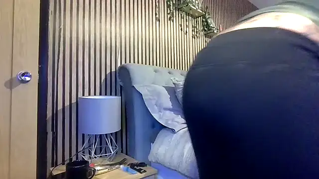 poppyinga1 online show from February 5, 2026, 9:14 am