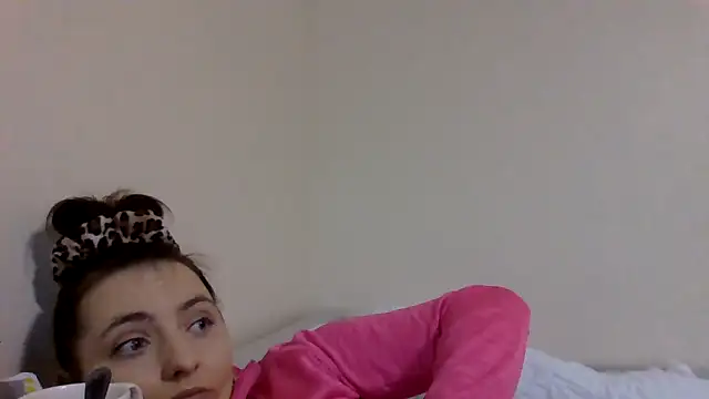 DInaraXRose online show from January 14, 2026, 12:00 pm